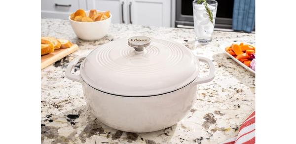 Lodge 6 Quart Enameled Cast Iron Dutch Oven